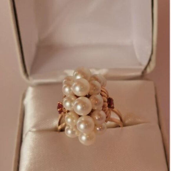 Fabulous 14 kt Vintage Akoya Pearl and Ruby Ring - Picture 10 of 12
